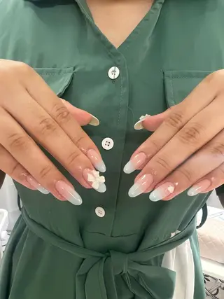 ネイル koyu 🩶のネイルデザイン