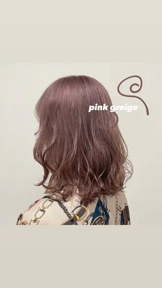 ミディアム カラー パーマ ヘアアレンジ メンズ キッズ ネイル マツエク・マツパ 透明感カラー・レイヤ ー🎀amika🎀のヘアスタイル