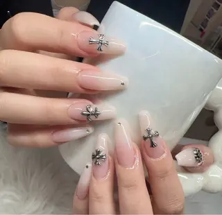 ネイル &ME Mikoのネイルデザイン