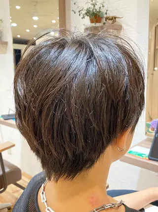 ショート イシカワ ユウタのヘアスタイル