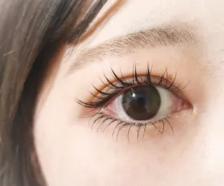 マツエク・マツパ 💜bora .のネイルデザイン