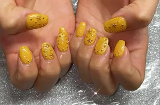 ネイル VIERU 🌈🎀💖のネイルデザイン