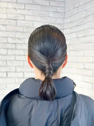 ヘアアレンジ ハイトーンカラー シールエクステのヘアスタイル