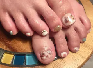 ネイル ｱｲﾗｯｼｭ ﾈｲﾙ ｻﾛﾝ つけるのマツエク・マツパデザイン