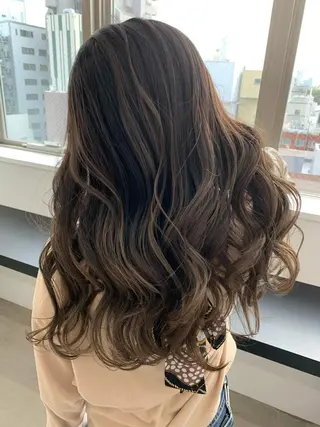 カラー LINOET NAGOYA所属・中川 来紀のヘアスタイル