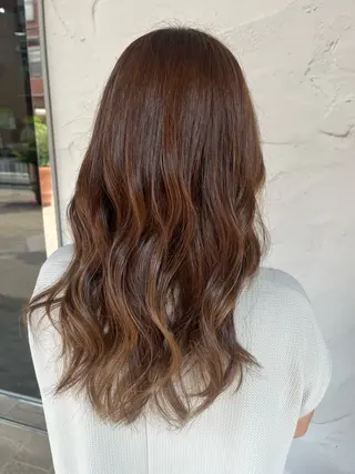 カラー 小出 琴未のヘアスタイル