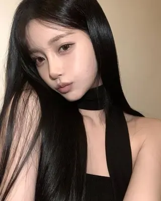 ロング カラー 韓国風暗髪ヘア🤍 🫧MIREIのヘアスタイル