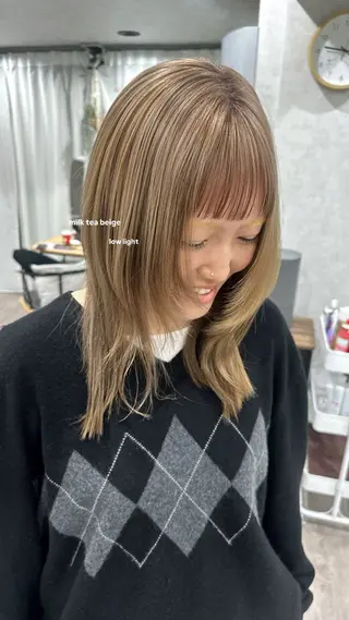 セミロング カラー v-lab studio所属・韓国レイヤーカット/ 艶カラー/ noaのヘアスタイル