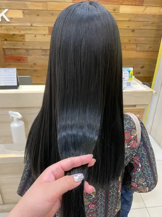 ロング 透明感color吉田 沙羅のヘアスタイル