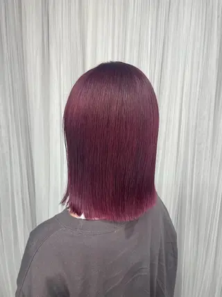 ミディアム 手塚 由佳のヘアスタイル