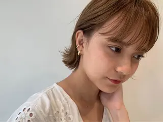 ショート カラー ボブ/ハイトーン REINAのヘアスタイル