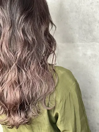 セミロング カラー _WHITE 天王寺のヘアスタイル