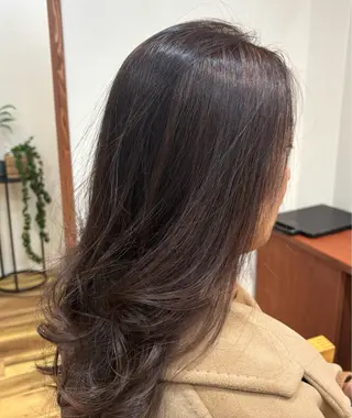 ロング カラー with a smile所属・安藤 博信のヘアスタイル