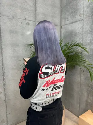 ミディアム カラー 切りっぱなしボブ レイヤー/縮毛矯正のヘアスタイル