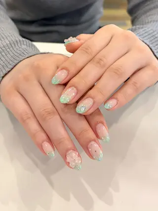 ネイル 岡崎 佑香のネイルデザイン