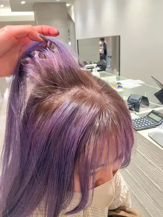 ミディアム カラー サキ🤍ハイトーン 🩰くびれ巻きヘアのヘアスタイル