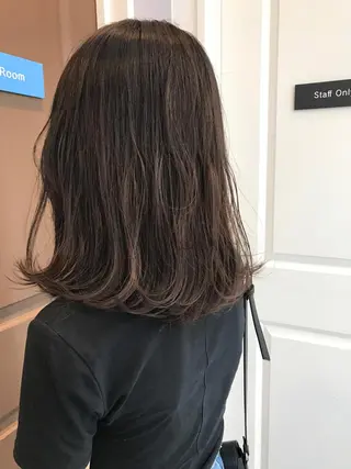 ミディアム カラー HARUNA🤍 大人ショートヘアのヘアスタイル