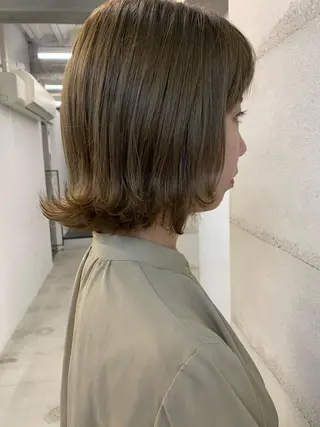 ミディアム カラー 透明感/オリーブ/ グレージュ/YUKAのヘアスタイル