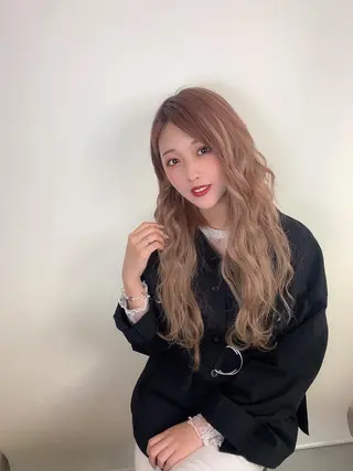 ロング カラー 髪質改善/美髪矯正/ ハイトーン Kuroのヘアスタイル