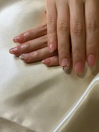 ネイル VIE&VENUS所属・やまだ しおりのネイルデザイン