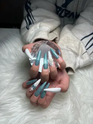 ネイル 井尻 紗菜のネイルデザイン