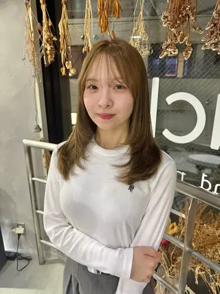 セミロング カラー ウルフ/レイヤー🪐 MANAのヘアスタイル