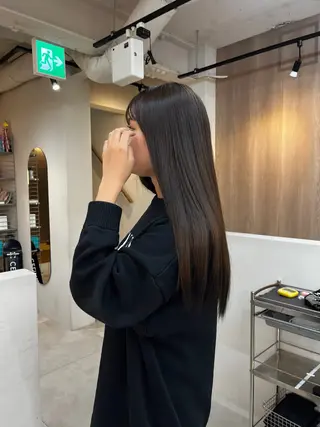 カラー 竹内 穂乃佳のヘアスタイル