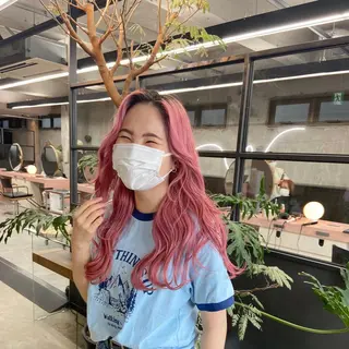 ロング カラー 岡本康平/ボブ /ブリーチ/レイヤーのヘアスタイル