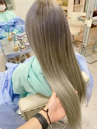 セミロング カラー レイヤーウルフ エクステ磯部のヘアスタイル