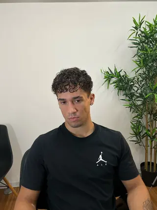 ミディアム パーマ メンズ ISHIZAKI Barber Shop所属・フルカワ ハルヒのヘアスタイル