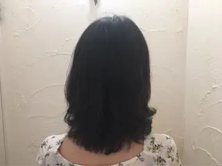 カラー 柴田 日菜子のヘアスタイル