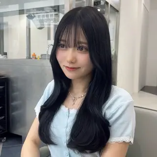 ロング 🌟透明感カラー× モデル/ココロ🦋のヘアスタイル