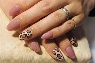 ネイル nail Beeのネイルデザイン