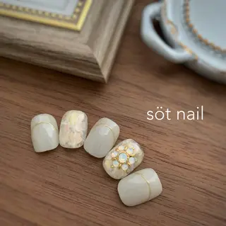 ネイル söt nail所属・岡田 恵美のネイルデザイン
