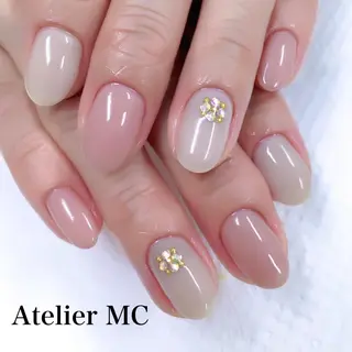 ネイル アトリエ エムシー 【新富町・東銀座】のネイルデザイン