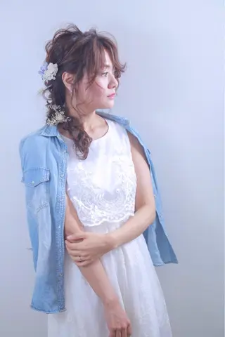 ロング カラー ヘアアレンジ 伊藤 裕貴のヘアスタイル