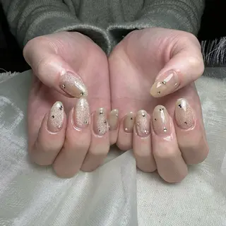 ネイル repos~ルポ~所属・里見 麗のネイルデザイン