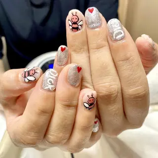 ネイル 中井 未来のネイルデザイン