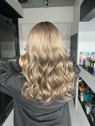 カラー Lapis大宮所属・Lapis 莉穂のヘアスタイル