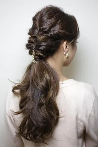 ヘアアレンジ ReMix 新宿店所属・タジマ ヤスヒサのヘアスタイル