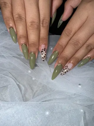 ネイル Raviliss ♡のネイルデザイン