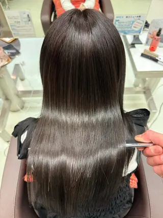 ミディアム 濵本 紗希のヘアスタイル