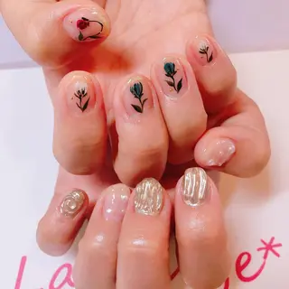 ネイル La neige* yuki 🥯🍑のネイルデザイン