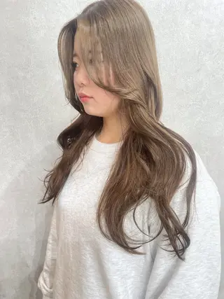 ロング カラー AIRI layer cut hairのヘアスタイル