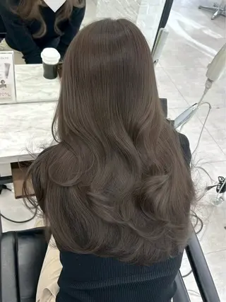 ロング 岡田 聖蘭のヘアスタイル