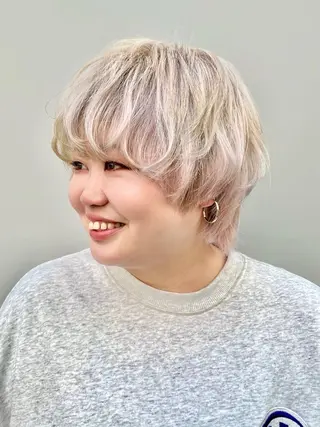 ショート カラー direction所属・派手髪デザインカラー ヒロカのヘアスタイル
