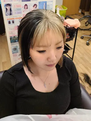 ミディアム シ マのヘアスタイル