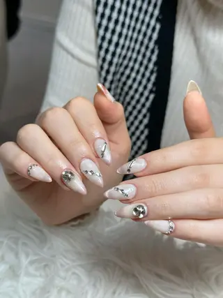 ネイル Julli ジュリのネイルデザイン