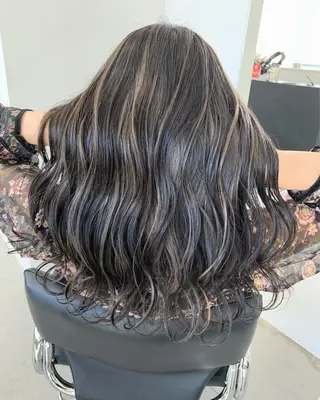 カラー LINOET NAGOYA所属・中川 来紀のヘアスタイル