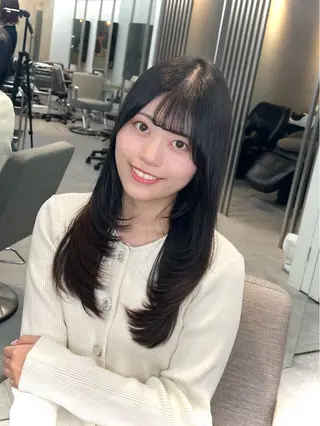 セミロング 🫧髪質改善•艶カラ ー特化🫧谷奥甲太のヘアスタイル